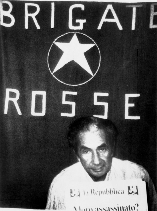 Abbildung 2: Foto des Entführungs- und späteren Mordopfers Aldo Moro, das die Roten Brigaden am 20.4.1978 an die Medien versandten.